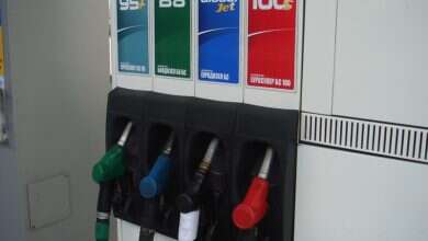 Photo of Pas mesnate, nafta dhe benzina do të shiten me çmime më të lira