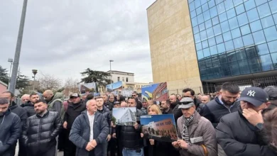 Photo of Protesta në mbështetje të Veliajt, SPAK dhe GJKKO letër Policisë së Shtetit dhe Ministrisë së Brendshme: Të merren masa, u cenua jeta e gjyqtarëve