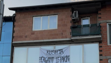 Photo of “Mollëkuqja” proteston këtë “8 mars”: Kush ta përgatiti iftarin sot?