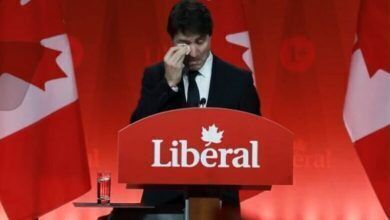 Photo of Trudeau fshin lotët gjatë fjalimit të fundit si kryeministër i Kanadës