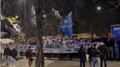 Photo of Tifozët e Juventus protestojnë dhe ofendojnë lojtarët e trajnerin