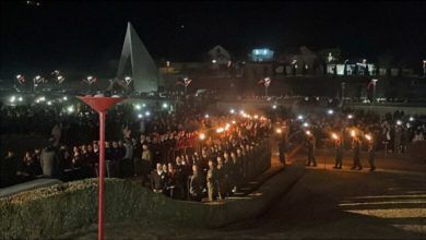 Photo of Epopeja e UÇK-së! Numër i madh i qytetarëve marrin pjesë në ndezjen e flakadanëve në Prekaz