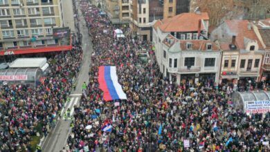 Photo of Protestë masive kundër Vuçiqit në Nish