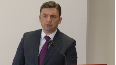 Photo of Osmani fton të rinjtë që të bëhen pjesë e “Shkollës së Politikanëve të Rinj në Çair”