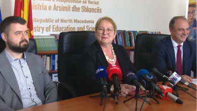 Photo of Nënshkruhet marrëveshje, studentët e FSHIIK do të ndihmojnë MASH