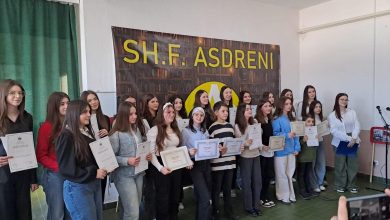 Photo of Tearcë : Në ditën e tretë të manifestimit të 7 Marsit në SHFK Asdreni u mbajtë aktiviteti ” Ora Letrare “