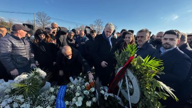 Photo of ASH në ceremoninë e varrimit të Haxhi Thaçit, babait të Presidentit, Hashim Thaçi