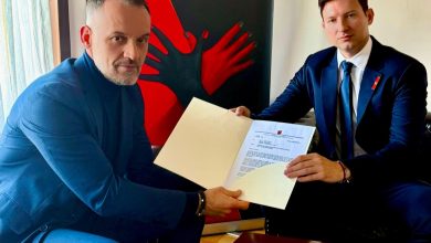 Photo of Arben Fetai takon ambasadorin Meidani, pranon një letër ngushëllimi për ministrin Arben Taravari