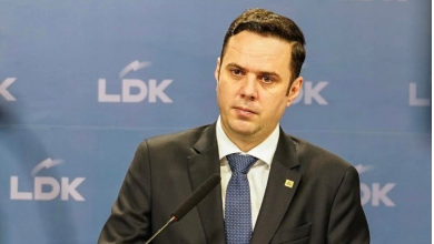 Photo of Abdixhiku: LDK-ja s’bën koalicion me VV-në, por as me opozitën pa postin e kryeministrit