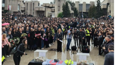 Photo of Tragjedia në Koçan! Protesta e studentëve kalon në heshtje