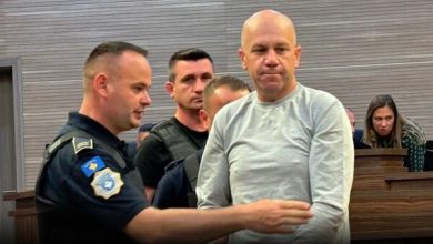 Photo of I akuzuari për krime lufte e kërkon Kurtin si dëshmitar: U pranua në burg në ndërrimin tim, ia dhashë shamponin e sapunin