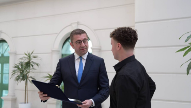 Photo of Mickoski takoi Jovanin hero: Do të fitojë bursë