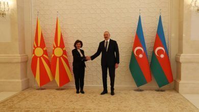 Photo of Nis vizita zyrtare e presidentes Siljanovska në Azerbajxhan, pritet me nderime shtetërore nga presidenti Aliev