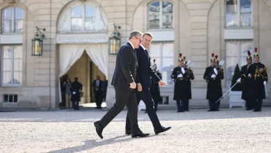 Photo of Macron mbledh në Paris aleatët për Ukrainës, reagon ashpër Moska: Britania dhe Franca po bëjnë plan për ndërhyrje ushtarake
