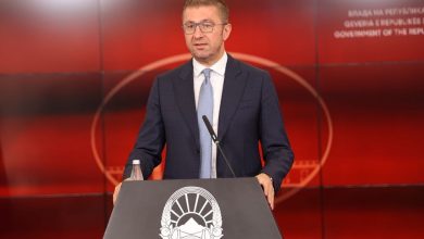 Photo of Takimi i jashtëzakonshëm i Mickoskit me sindikatat: Me pagat e prillit nis pagesa e shtesave për të punësuarit në administratën publike