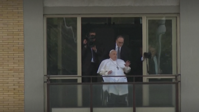 Photo of Papa Françesku lirohet nga spitali