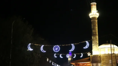 Photo of Nisi muaji i bekuar i Ramazanit! Ndizen kandilat e Ramazanit – zbukurohen xhamitë dhe disa qytete!