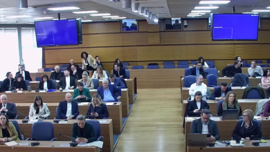 Photo of Vetëvendosjes në Prishtinë i largohen dy asamblistë