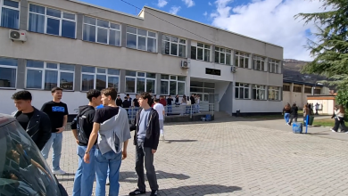 Photo of Arrestohen pesë persona, nga të cilët katër janë të mitur, për lajmërimet e rreme për bomba në shkollat e Tetovës