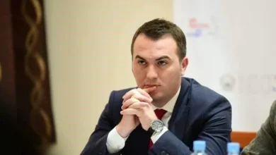 Photo of Zhvendosja e gjeneralëve shqiptarë, Ademi: Turp, e shkuar turpit!