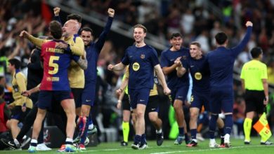 Photo of Barcelona synon yllin e Ligës Premier si pasues të De Jongut