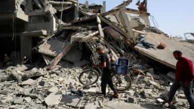 Photo of Izraeli vazhdon sulmet në Gaza, shkon në 400 numri i të vrarëve