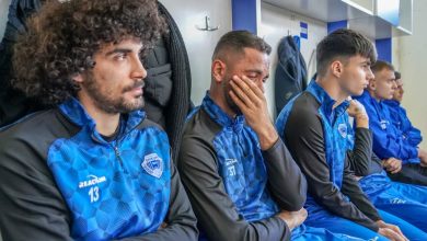 Photo of Të përlotur, futbollistët e FC Shkupit kujtojnë shokun e tyre Llazarov