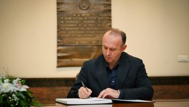 Photo of Pas tragjedisë në Koçan, Afrim Gashi hap Librin e Ngushllimeve në Kuvend