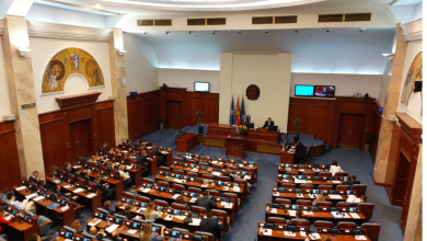 Photo of Ligji për përfaqësim të drejtë nuk duket askund! Në 6 muajt e fundit autoritetet deklarojnë se është në përfundim e sipër