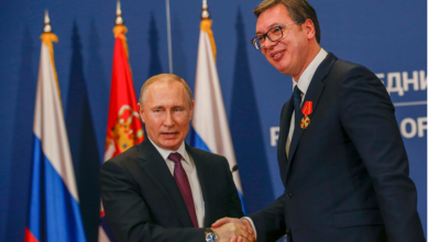 Photo of Kos: Serbia rrezikon integrimin në BE nëse Vuçiq takon Putinin