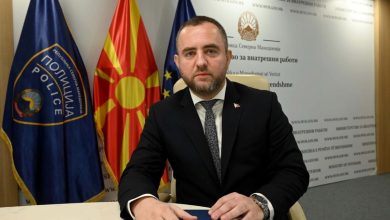 Photo of Toshkovski: Punonjësit e MPB-s nga sot marrin pagë me rritje prej 10 përqind