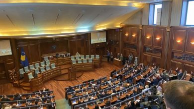 Photo of Vetëvendosje e vendosur ta rikandidojë Albulena Haxhiun për kryeparlamentare: Në pritje të votave të partive tjera