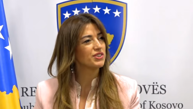 Photo of Haxhiu: O e bëjmë qeverinë ne, o shkojmë në zgjedhje