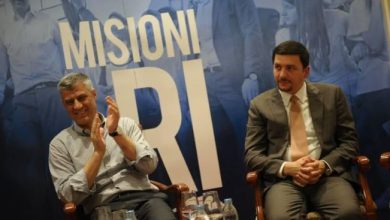 Photo of Krasniqi uron Thaçin për ditëlindje: Mos u vono shumë president, krahëhapur po të presim të gjithë