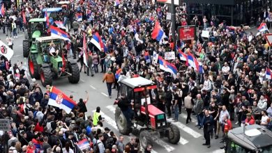 Photo of Studentët serbë protestë në Bruksel/ Rikthehet tensioni për Vuçiç, të rinjtë maratonë prej 2000 km për një “Serbi demokratike”