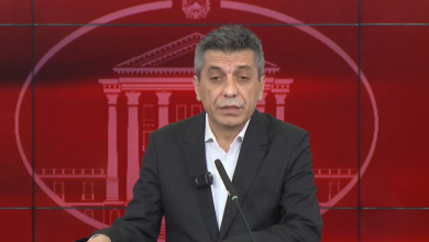 Photo of Izet Mexhiti “mmmm” “ëëëëë”, nuk e mohoj se takohem dhe se pij ndonjë kaffe ndonjë her në ndonjë restornt (VIDEO)