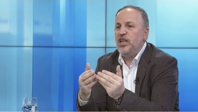 Photo of Adnan Azizi: Nëse qëndron Taravari në Qeveri, ne largohemi!