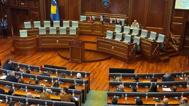 Photo of PDK, LDK e AAK qëndrojnë të palëkundura, VV pa numrat e nevojshëm – çfarë pritet nga seanca e sotme?