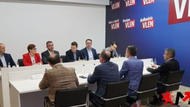 Photo of Përçarjet në VLEN, Mickovski pritet të takojë partnerët shqiptarë në Qeveri