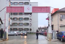 Photo of Erzen Elezi krah spitalit të Gostivarit: Foshnjet e Gostivarit po lindin në Tetovë për shkak të ujit të ndotur