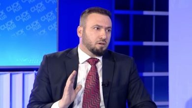 Photo of “I përdori shqiptarët për eksperiment” Valon Bela godet rëndë Adnan Azizin