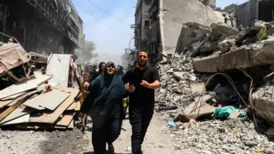 Photo of Sulmet izraelite nuk ndalen, të paktën 90 palestinezë të vrarë
