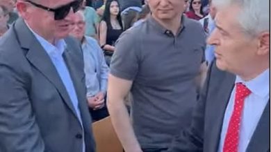 Photo of Ahmeti e Taravari në Sllupçan shtërngojnë duart