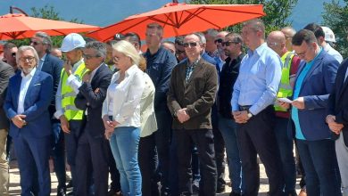 Photo of Mickovski krahpërkrah me Taravarin në gurthemelin e ndërtimit të autostradës Tetovë-Gostivar