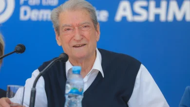 Photo of Berisha me fermerët: Kush kapet duke shitur impute që nuk tregtohen në dy vende të BE, do të dënohet!