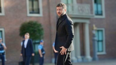 Photo of Për herë të parë nga fillimi i pushtimit rus në Ukrainë, Zelensky shfaqet në samitin e NATO-s i veshur me kostum të zi