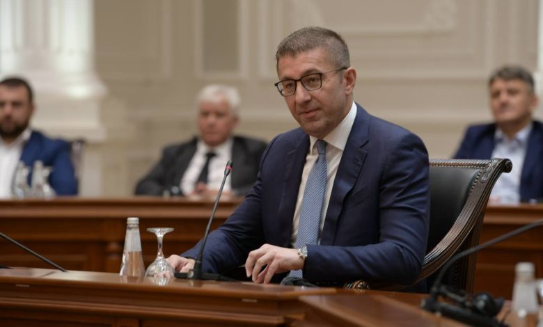 Mickoski  Kemi shlyer mbi 4 5 miliardë euro borxh në dy vjet