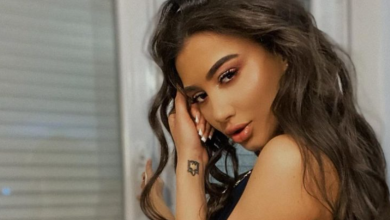 Photo of Melinda Ademi “mbi të gjithë” në një paraqitje ikonike nga qielli i New York-ut
