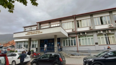 Photo of Përplaset nga vetura një i ri me moped elektrik para gjykatës së Tetovës!