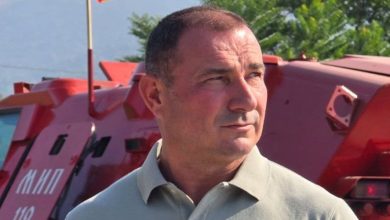 Photo of Vazhdon lufta me zjarrin në Mariovë! Angellov me apel drejtuar qytetarëve: Pastroni oborret!